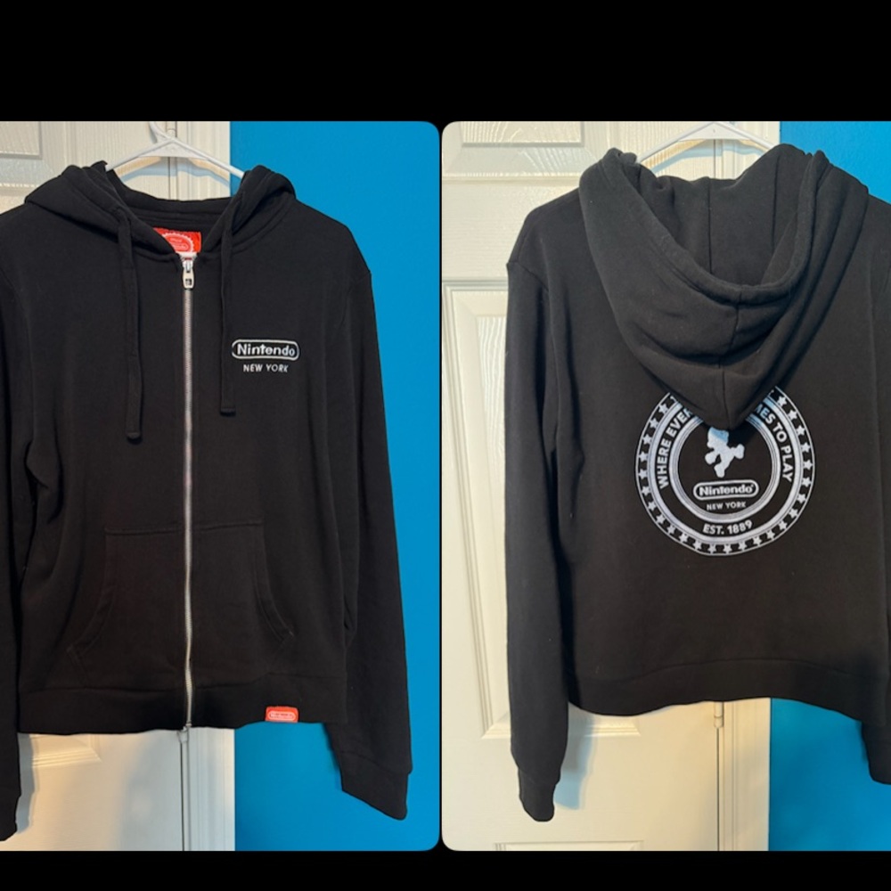Nintendo World New York Mario Zip Up Hoodie Women’s Large NYC Exclusive